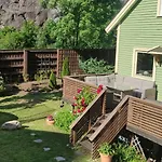 Cozy House With A Garden, Child-friendly
