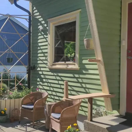 Cozy House With A Garden, Child-friendly بيت للعطل كريستينساند