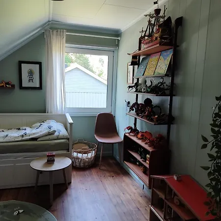 Cozy House With A Garden, Child-friendly