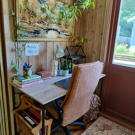 Cozy House With A Garden, Child-friendly Feriehus
