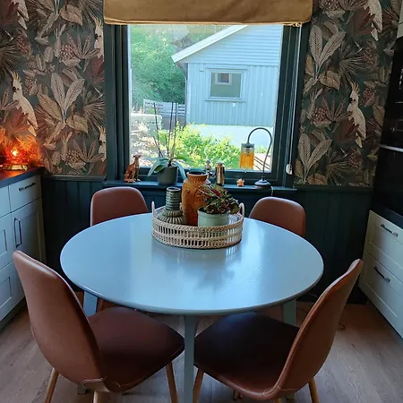 Cozy House With A Garden, Child-friendly بيت للعطل كريستينساند